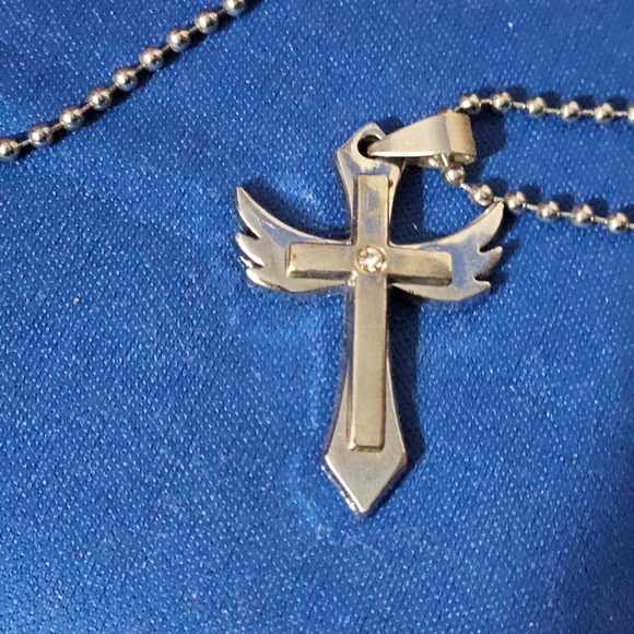 Men's Stainless Steel Cross Pendant Necklace - Picture 3 of 7